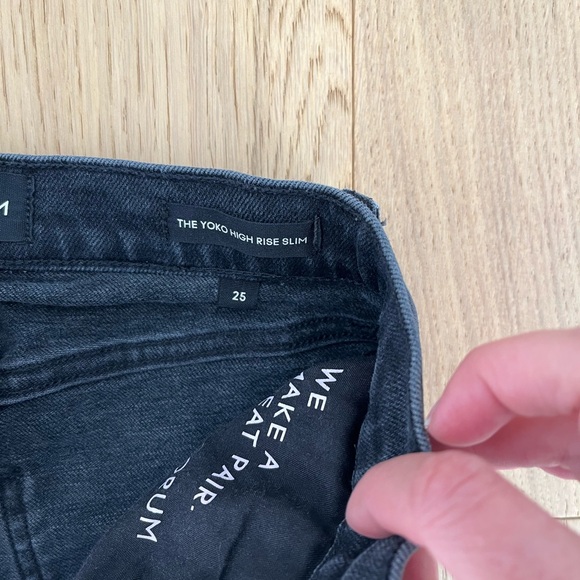 Denim Forum Aritzia size 25 Yoko High Rise jean in Black - Picture 8 of 8